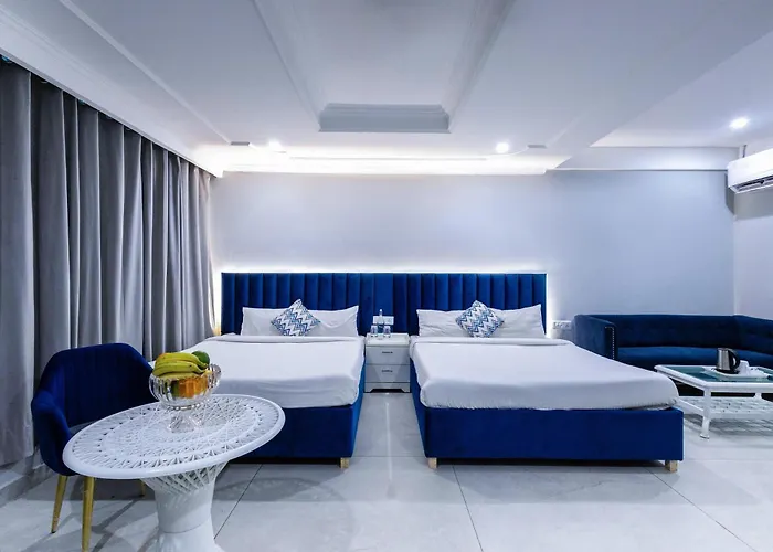 Deluxe King Room